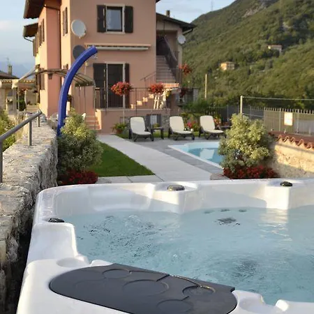 Casa Palazzina * Мальчезине